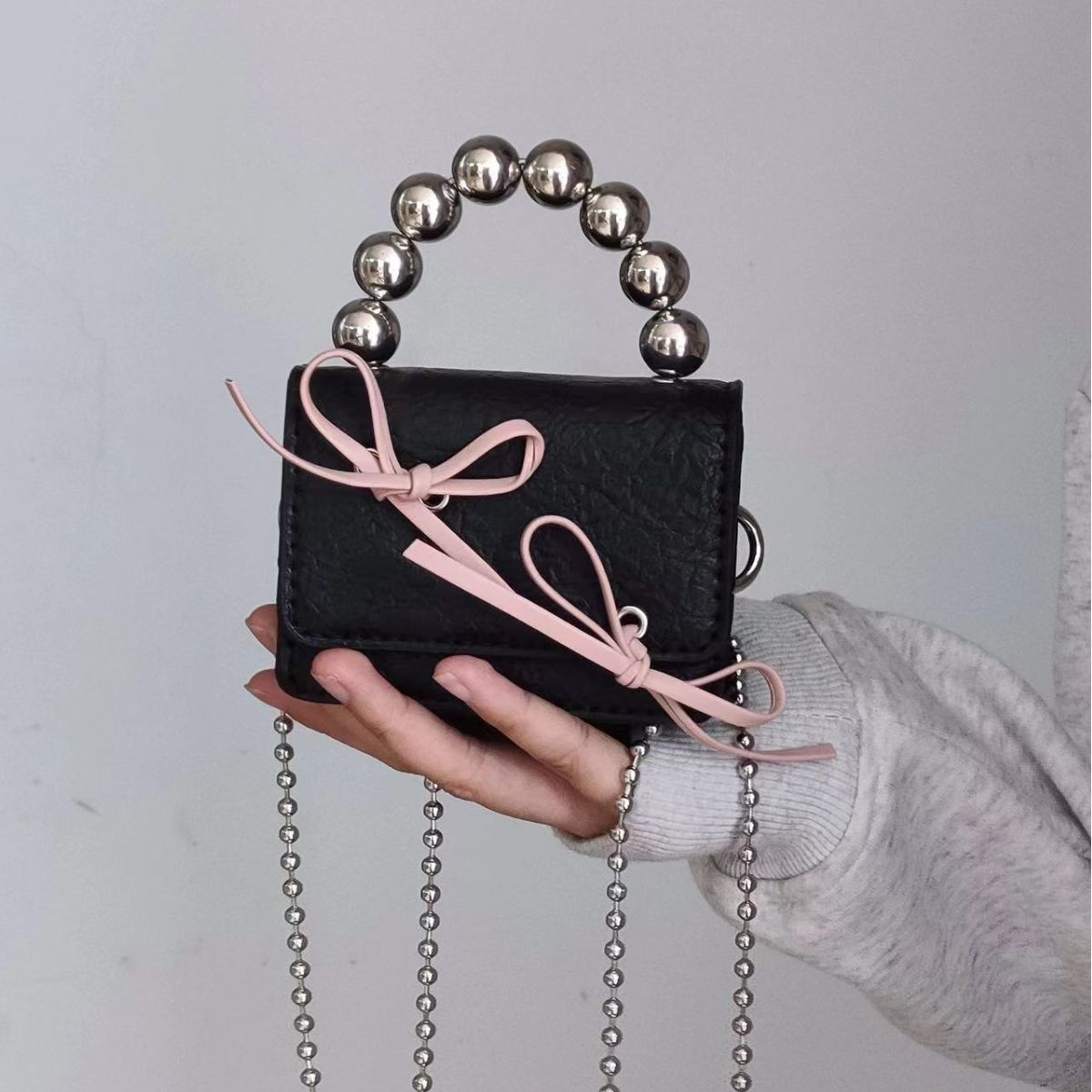 Textured Cute Bow Mini Chain Handbag. - PryTheory