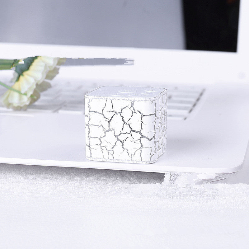 Mini Card Water Cube Colorful Lights External Mp3 Player. - PryTheory