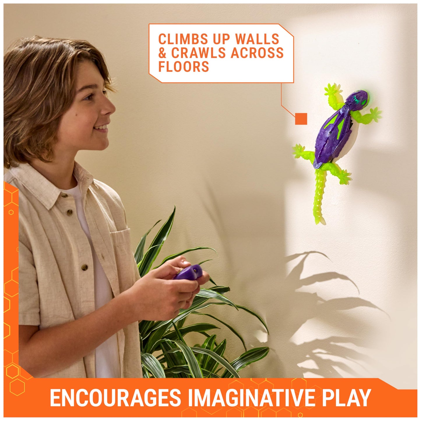 HEX BOTS WALL CRAWLER GECKO, RECHARGEABLE REMOTE CONTROL ROBOT-CLIMBS UP WALLS!-AGES 4 & UP