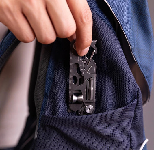 COMB. SURVIVING TOOL -30 IN 1