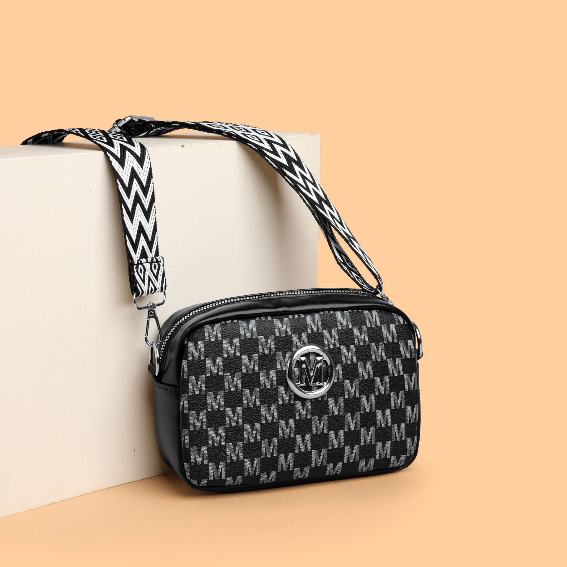 Versatile Wide-strap Shoulder Crossbody Bag - PryTheory